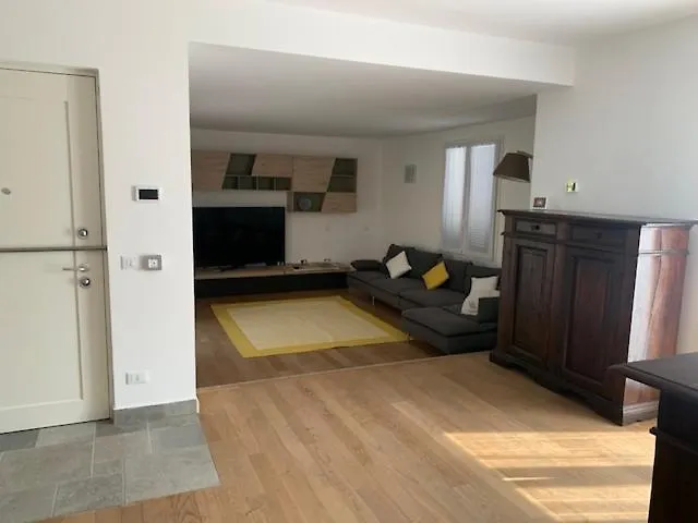 Le Stanze Del Brigante Bed & Breakfast Genoa